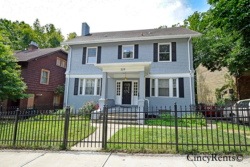 225 Woolper Ave 1